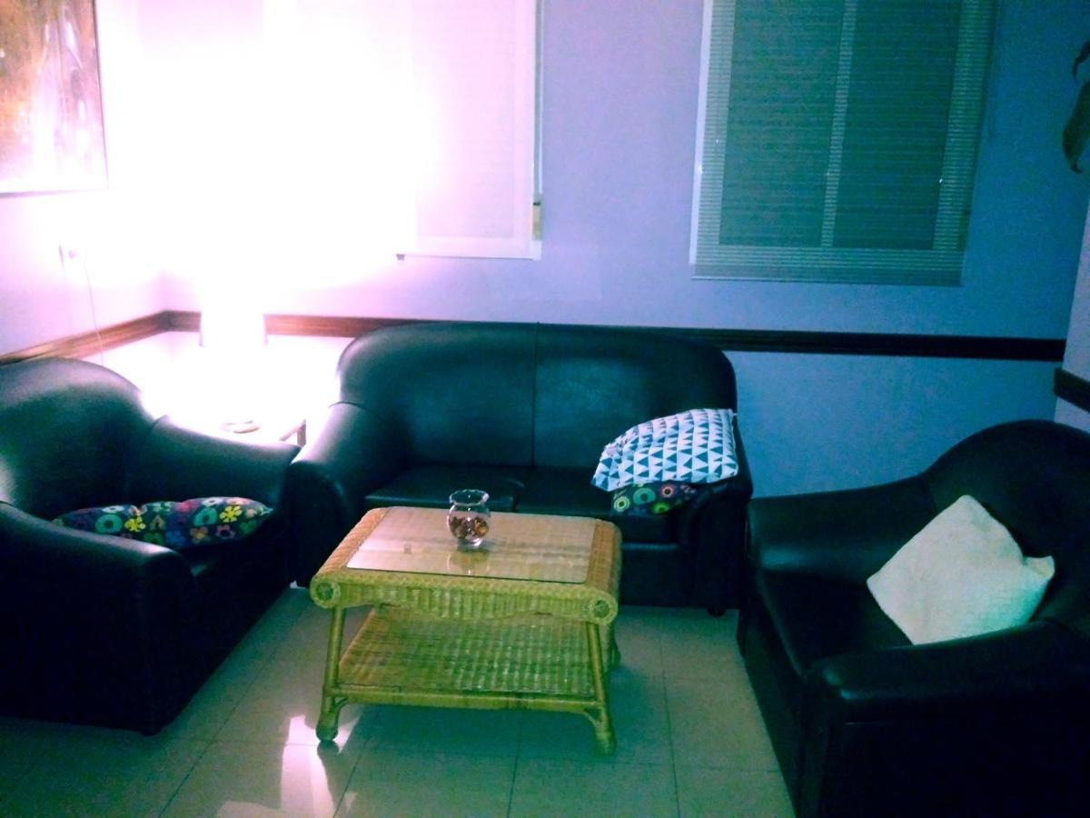 Hotel Dora Plasencia Bagian luar foto