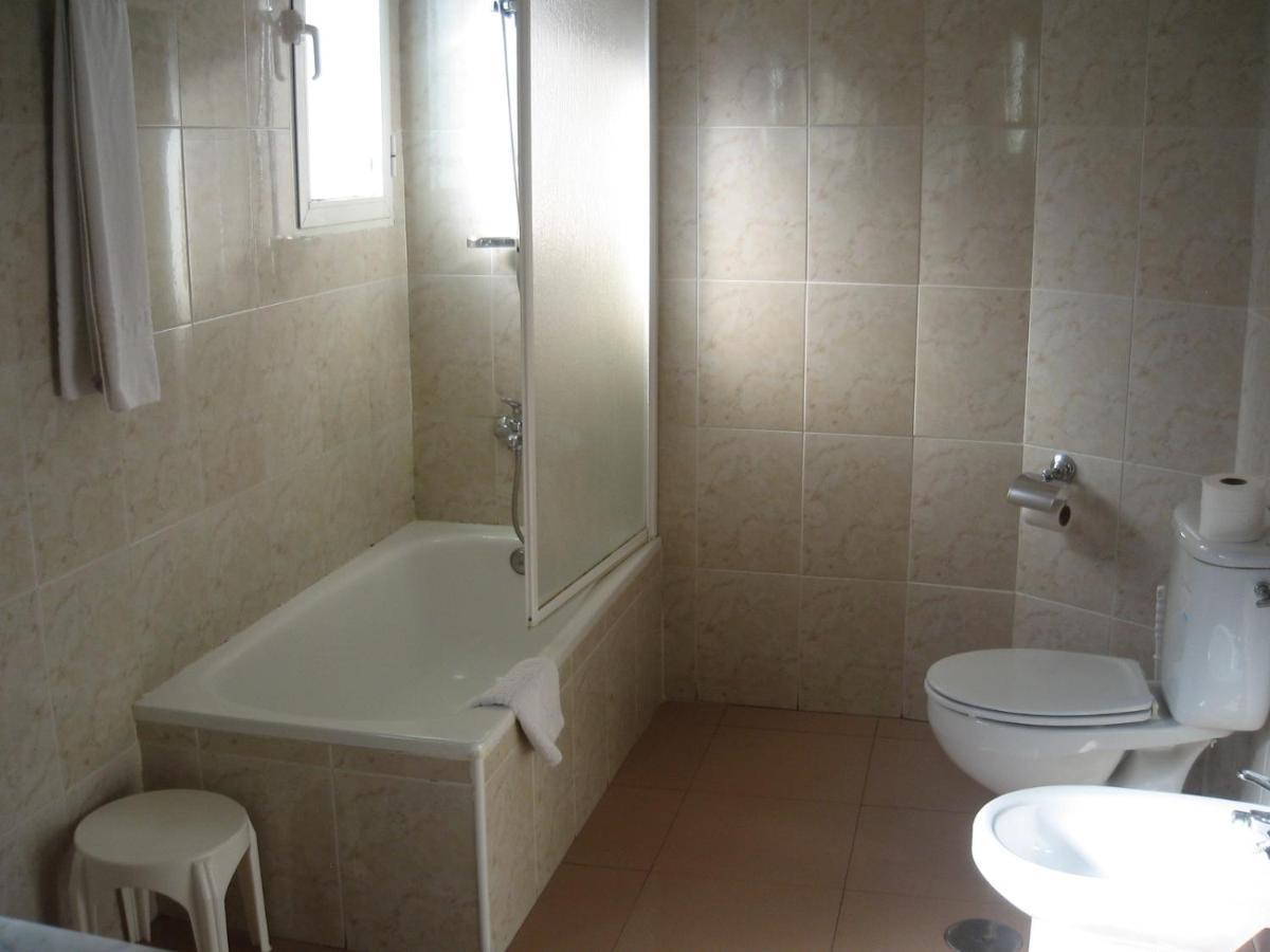 Hotel Dora Plasencia Bagian luar foto